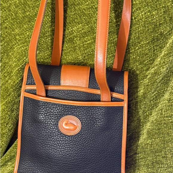 Dooney and Bourke R207 Lockhart Shopper - Picture 2 of 13
